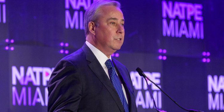 the-cw-loses-$83m-in-first-quarter,-but-powers-nexstar-to-record-revenue