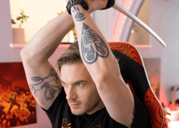 pewdiepie-twitch-ban:-best-friend-and-close-confidant-cinnamontoastken-called-out-…