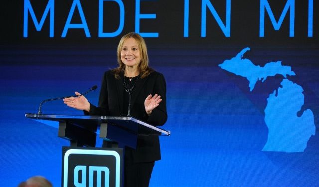 gm-hires-former-apple-executive-mike-abbott-to-lead-software-unit-–-infotechlead