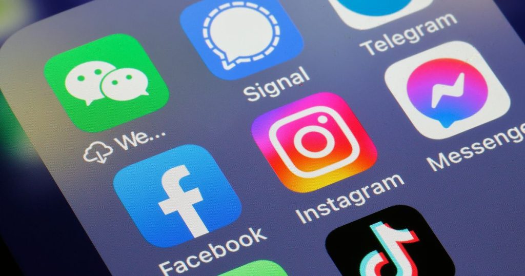 facebook-users-spot-'embarrassing-glitch'-that-adds-any-profile-you-click-on-–-birmingham-live