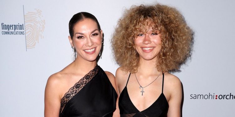 allison-holker-twins-with-weslie-after-twitch's-death:-photos-–-us-weekly