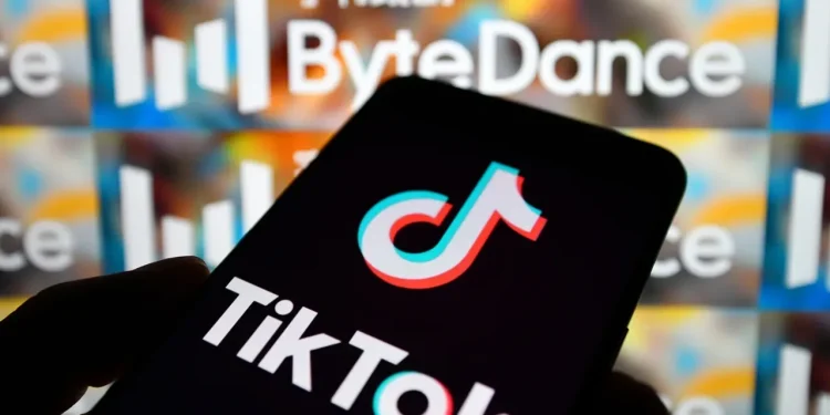former-bytedance-employee-accuses-tiktok-of-stealing-content-from-snapchat-and-instagram