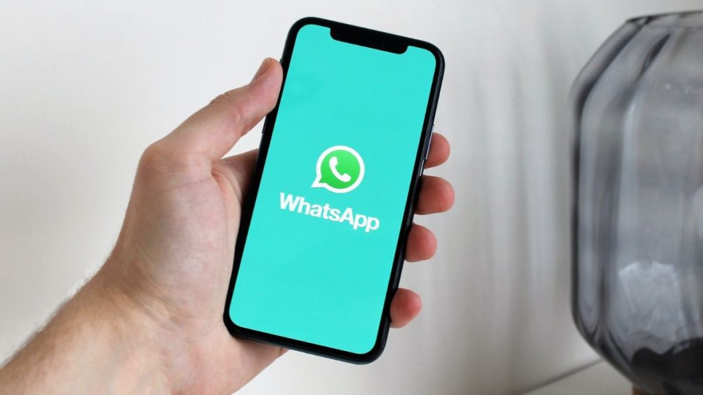 whatsapp-news:-verified-checkmark,-follower-count-among-top-features-under-…
