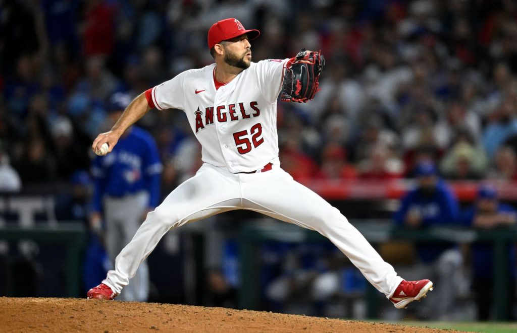 la-angels-fans-thrilled-after-ryan-tepera's-sudden-dfa:-“way-past-time-for-this”