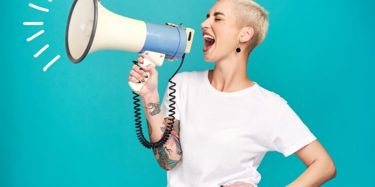 5-'sorry'-phrases-that-make-you-look-insecure—here's-what-to-say-instead:-harvard-trained-expert