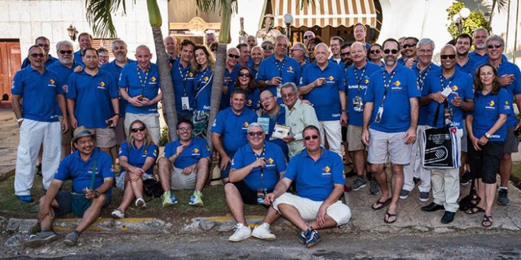 the-blue-wave-is-back-–-xvii-amicigar-–-cigar-journal