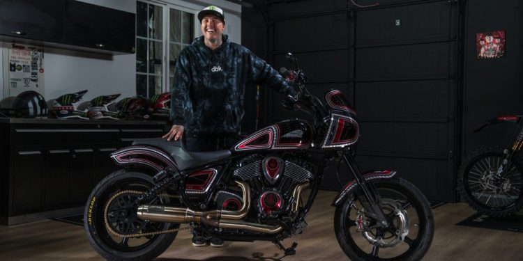 indian-motorcycle-unveils-the-latest-“forged”-custom-version-of-the-sport-chief