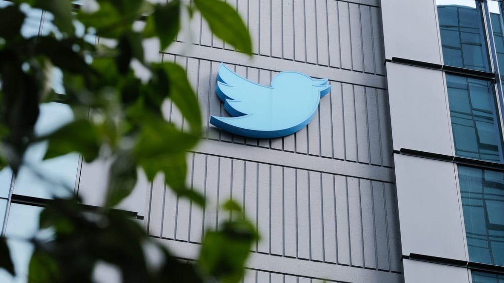 elon-musk-told-twitter-employees-to-sleep-in-the-office-–-quartz