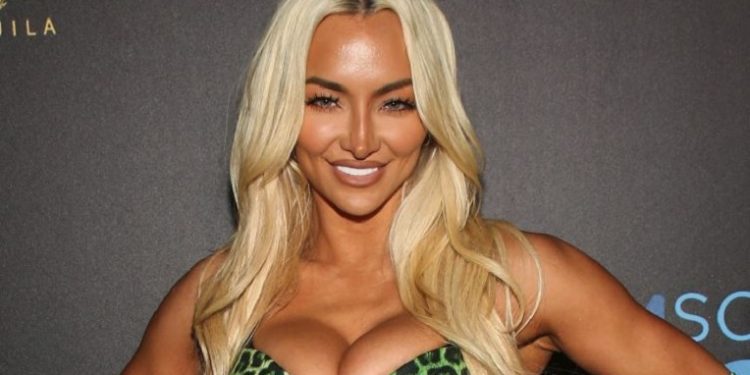 instagram-legend-lindsey-pelas-celebrates-her-birthday,-retired-porn-star-lisa-ann-…-–-outkick