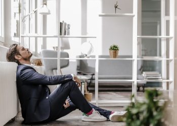 harvard-trained-psychologist:-people-pleasers-are-at-higher-risk-for-burnout-–-cnbc