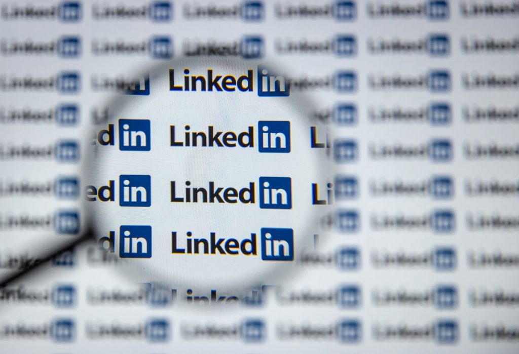 linkedin-brings-its-verification-tools-to-job-posts-–-techcrunch