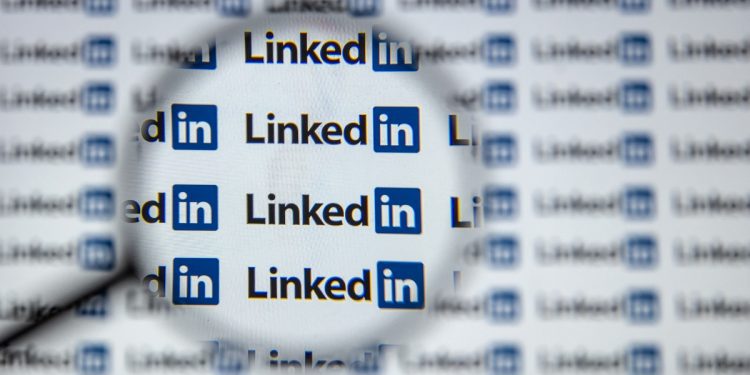 linkedin-brings-its-verification-tools-to-job-posts-–-techcrunch