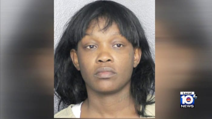 police:-mother-crashes-while-driving-drunk-with-7-unrestrained-kids;-last-dui-was-with-3-kids
