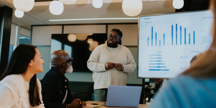 the-fastest-growing-jobs-that-don't-require-a-bachelor's-degree,-according-to-linkedin