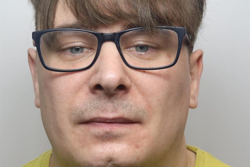 mental-health-care-assistant-groomed-underage-patients-on-snapchat-–-the-independent