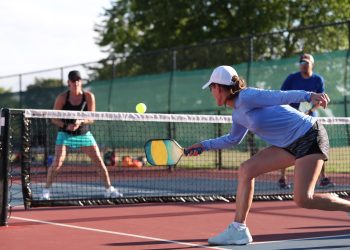 can-pickleball-save-dying-malls?-|-planetizen-news