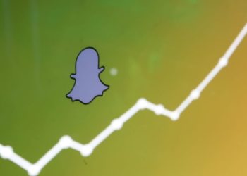 snapchat-can-now-send-you-ai-snaps-–-yahoo-sports
