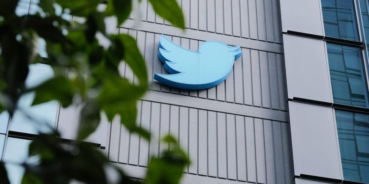 twitter's-us.-ad-sales-down-59%-despite-musk's-'breaking-even'-claims,-report-says
