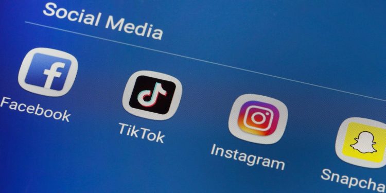 tiktok,-meta,-google-must-warn-users-about-ai-generated-content:-eu-–-business-insider