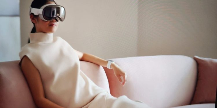 apple-unveils-vision-pro:-twitter-goes-wild-with-memes-about-apple's-first-ever-vr-headset