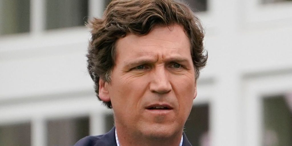 fox-news-tells-tucker-carlson-his-new-twitter-show-violates-contract:-reports