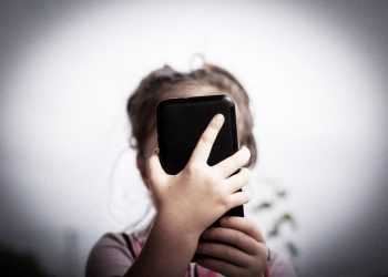 fights,-stabbings,-child-sex-acts-–-the-brutal-footage-young-people-are-viewing-on-snapchat