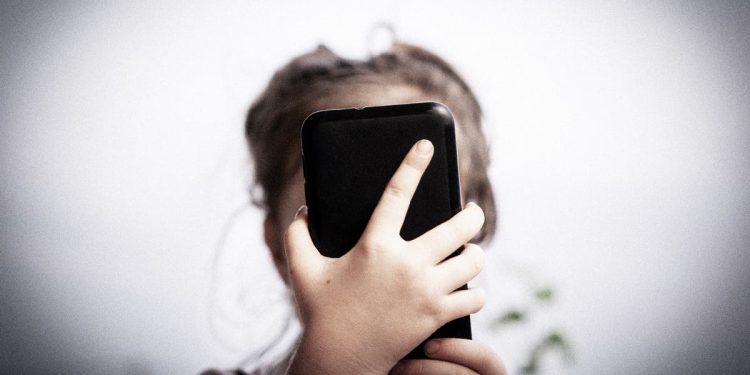 fights,-stabbings,-child-sex-acts-–-the-brutal-footage-young-people-are-viewing-on-snapchat