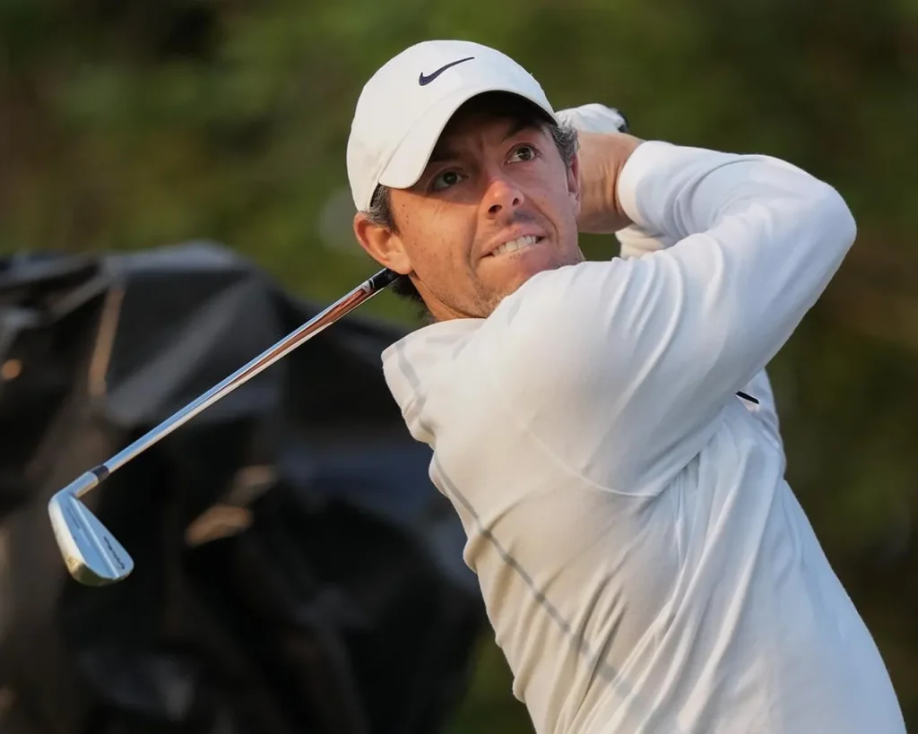 canada's-conners-tied-for-clubhouse-lead-at-rbc-canadian-open-as-controversy-swirls