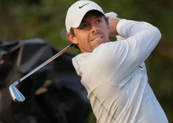 canada's-conners-tied-for-clubhouse-lead-at-rbc-canadian-open-as-controversy-swirls