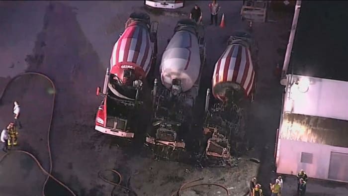 fire-breaks-out-at-cement-yard-in-miami-gardens-–-wplg-local-10