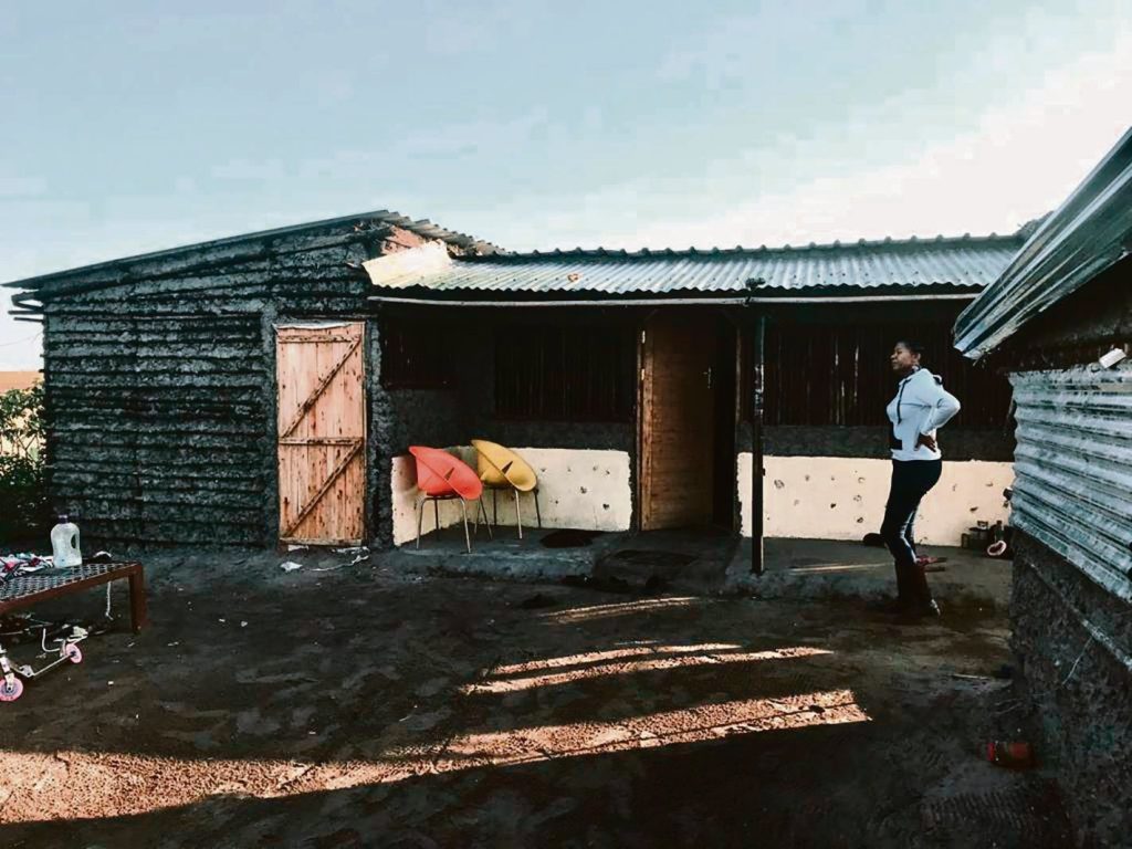 woman-builds-solid-mud-house-with-guidance-from-youtube-|-city-press