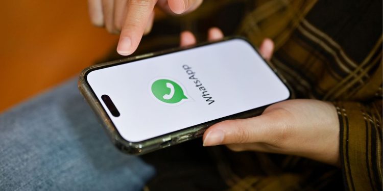 whatsapp's-'multi-account'-feature-will-let-users-use-two-accounts-from-single-app:-report