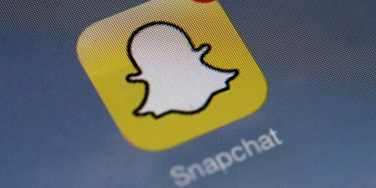 teacher-(20s)-accused-of-inappropriate-conduct-on-snapchat-with-female-students-was-…