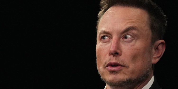 elon-musk-courts-eu-leaders-as-twitter's-future-hangs-in-the-balance-–-ht-tech