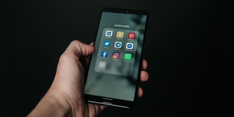 which-social-media-platform-is-safest?-–-makeuseof