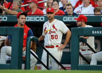 cardinals:-adam-wainwright-deactivates-twitter-account-after-london-series-–-fansided