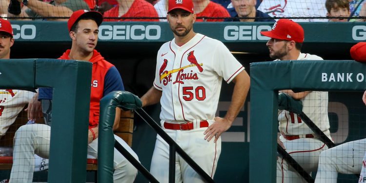 cardinals:-adam-wainwright-deactivates-twitter-account-after-london-series-–-fansided