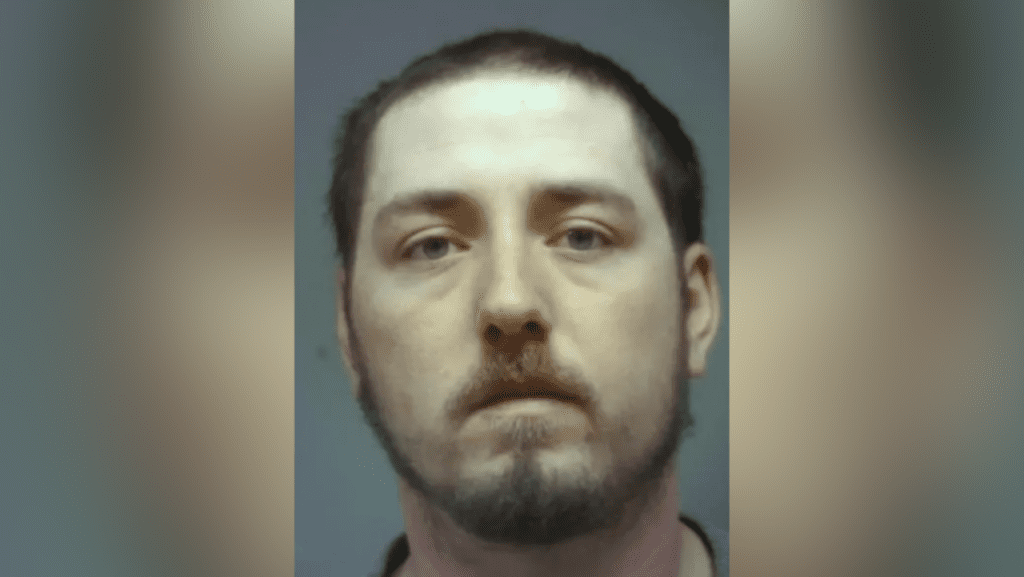 assistant-high-school-coach-allegedly-pretended-to-be-“ally”-on-snapchat-to-get-child-porn-from-boys