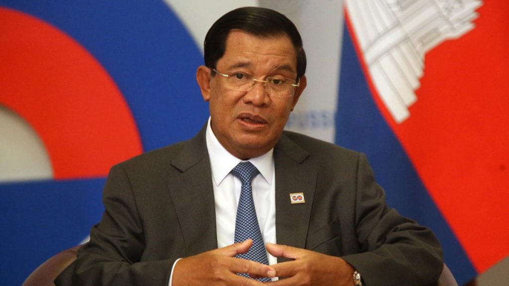 oversight-board-wants-to-ban-cambodia's-prime-minister-from-facebook-and-instagram