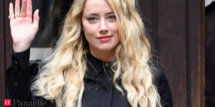 amber-heard-back-on-instagram!-'aquaman'-star-makes-first-ig-post-since-johnny-depp-…