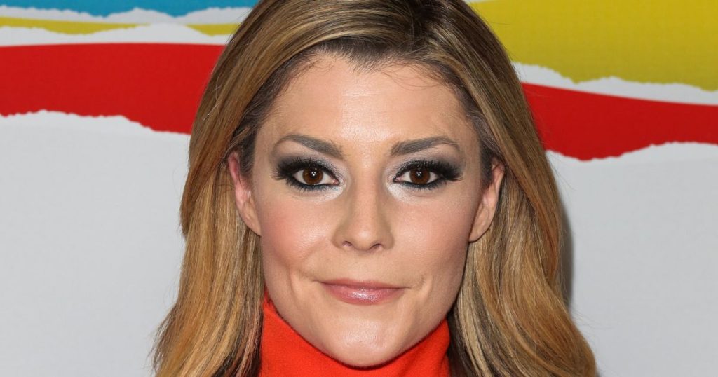 youtube-star-grace-helbig-says-she's-been-diagnosed-with-breast-cancer-–-huffpost