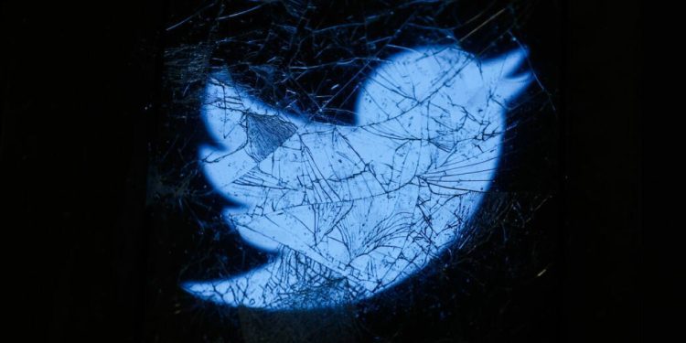twitter-will-soon-make-you-pay-for-tweetdeck-–-mashable