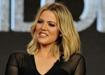 khloe-kardashian's-snapchat-post-becomes-a-joke-after-fans-spot-a-'noticeable'-spelling-error