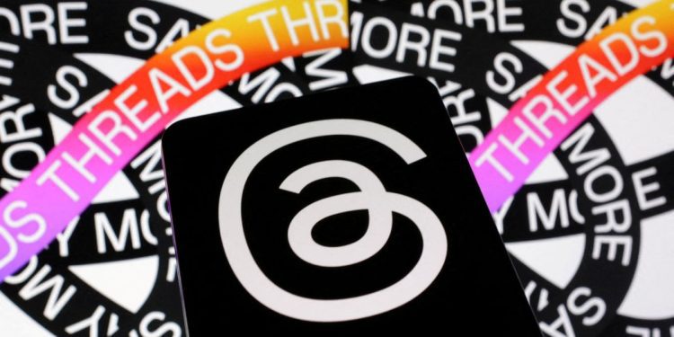 meta's-threads-swiftly-signs-up-30-million-users,-in-clear-threat-to-musk-owned-twitter