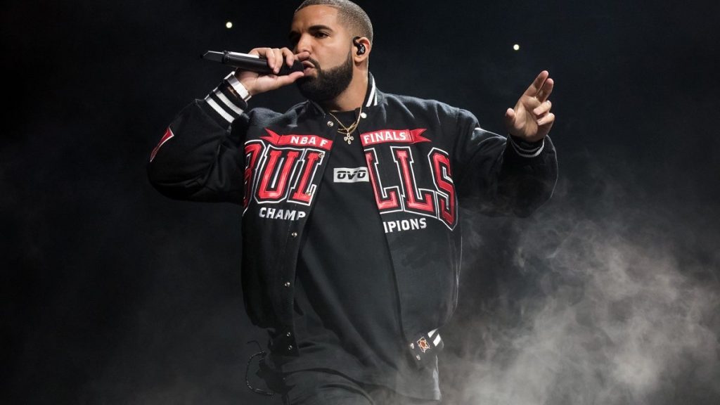 drake-has-strong-feelings-about-malort-in-instagram-post-during-chicago-tour-stop
