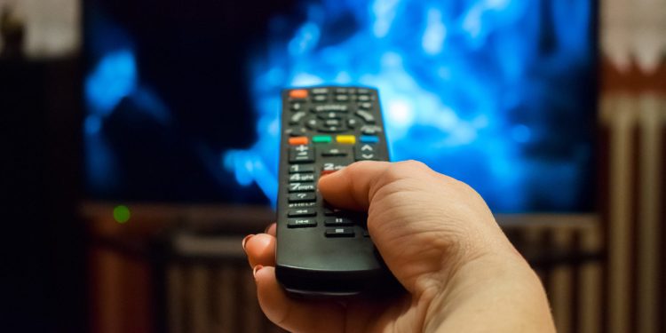 directv-stream-vs.-youtube-tv-–-pricing,-channels,-features,-&-more