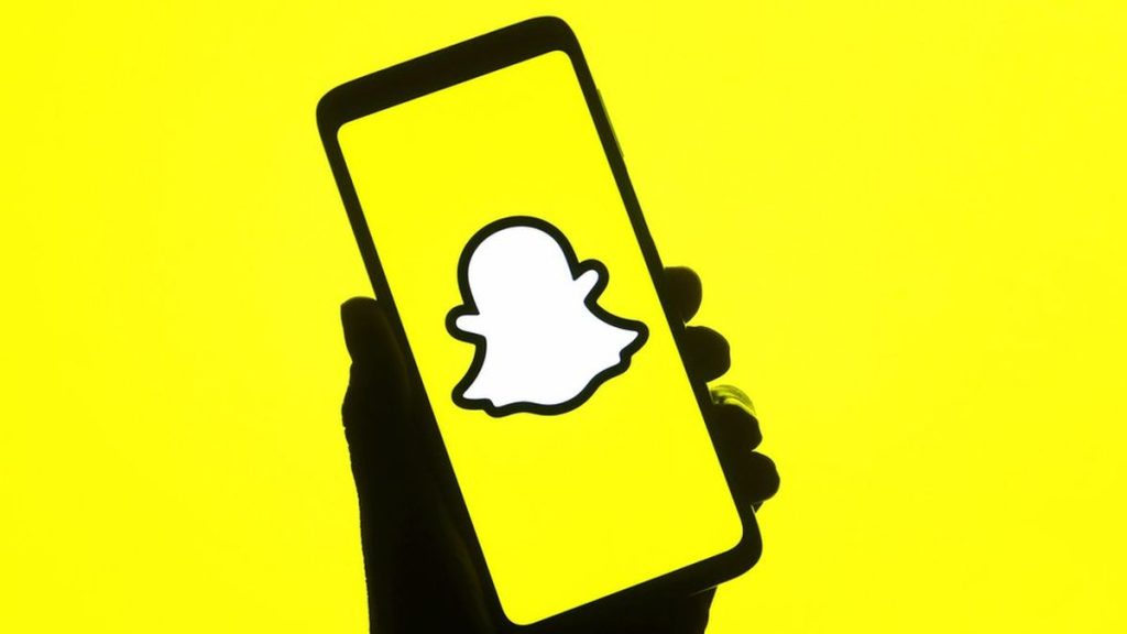 in-a-group-with-me:-what-does-it-mean-on-snapchat?-–-ghacks-tech-news