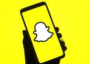 in-a-group-with-me:-what-does-it-mean-on-snapchat?-–-ghacks-tech-news