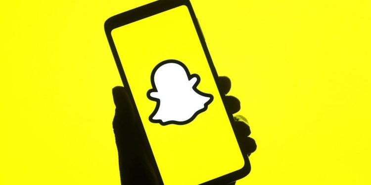 in-a-group-with-me:-what-does-it-mean-on-snapchat?-–-ghacks-tech-news
