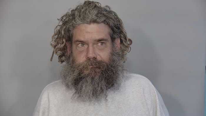 police:-man-strips-naked,-tries-to-get-'frightened'-girls-to-swim-with-him-at-key-west-beach
